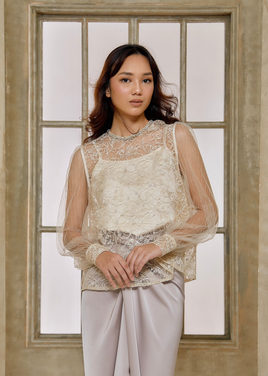 Kiara Set in Champagne