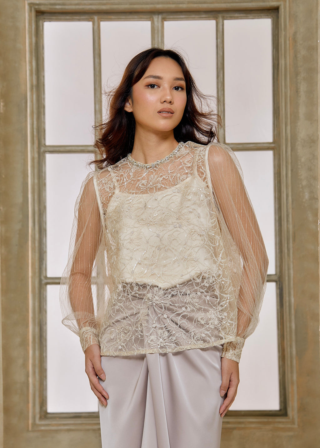 Kiara Set in Champagne
