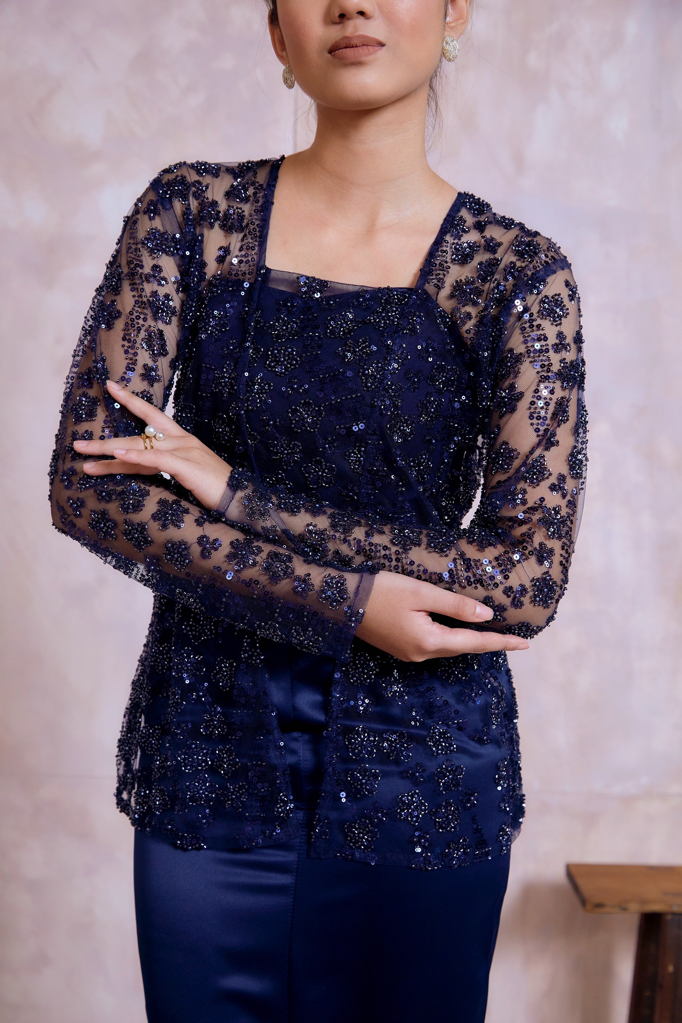 Reina Set in Navy Blue