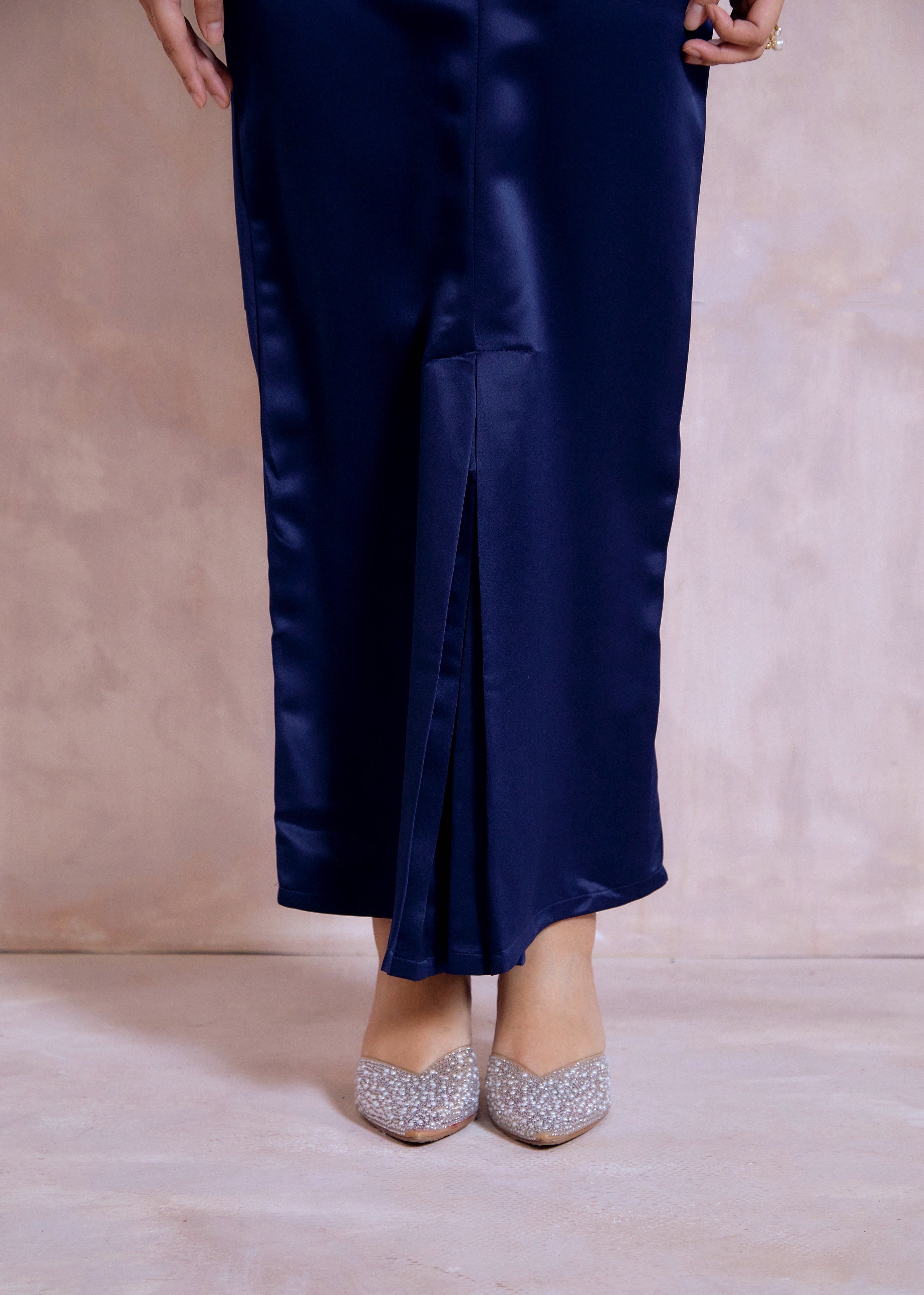Reina Set in Deep Blue