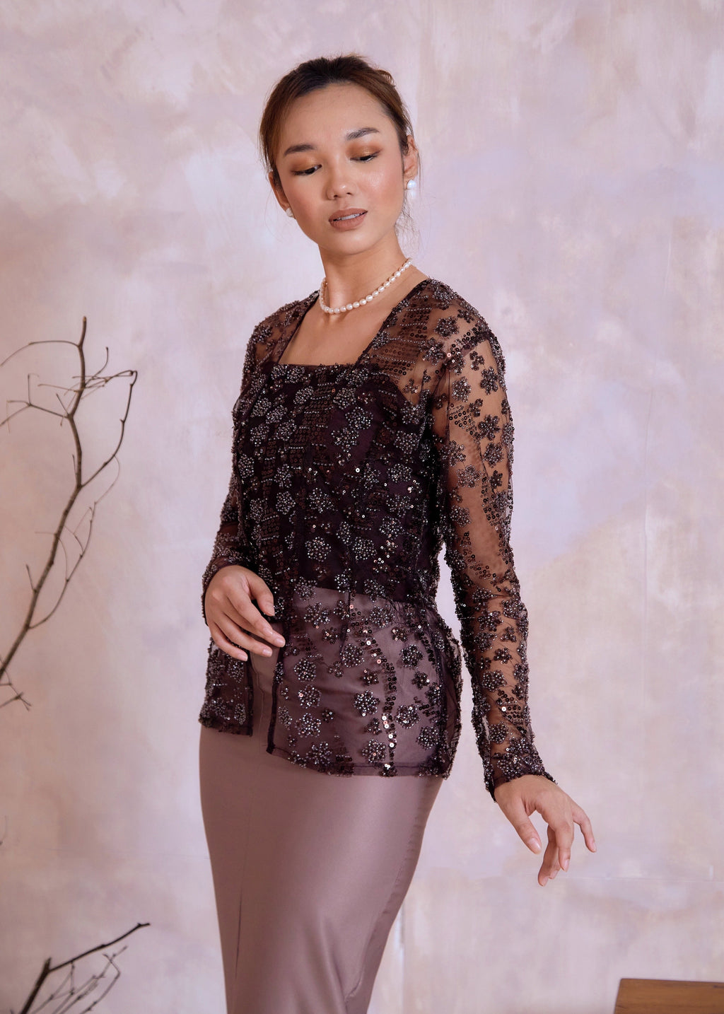 Reina Set in Brown Mauve