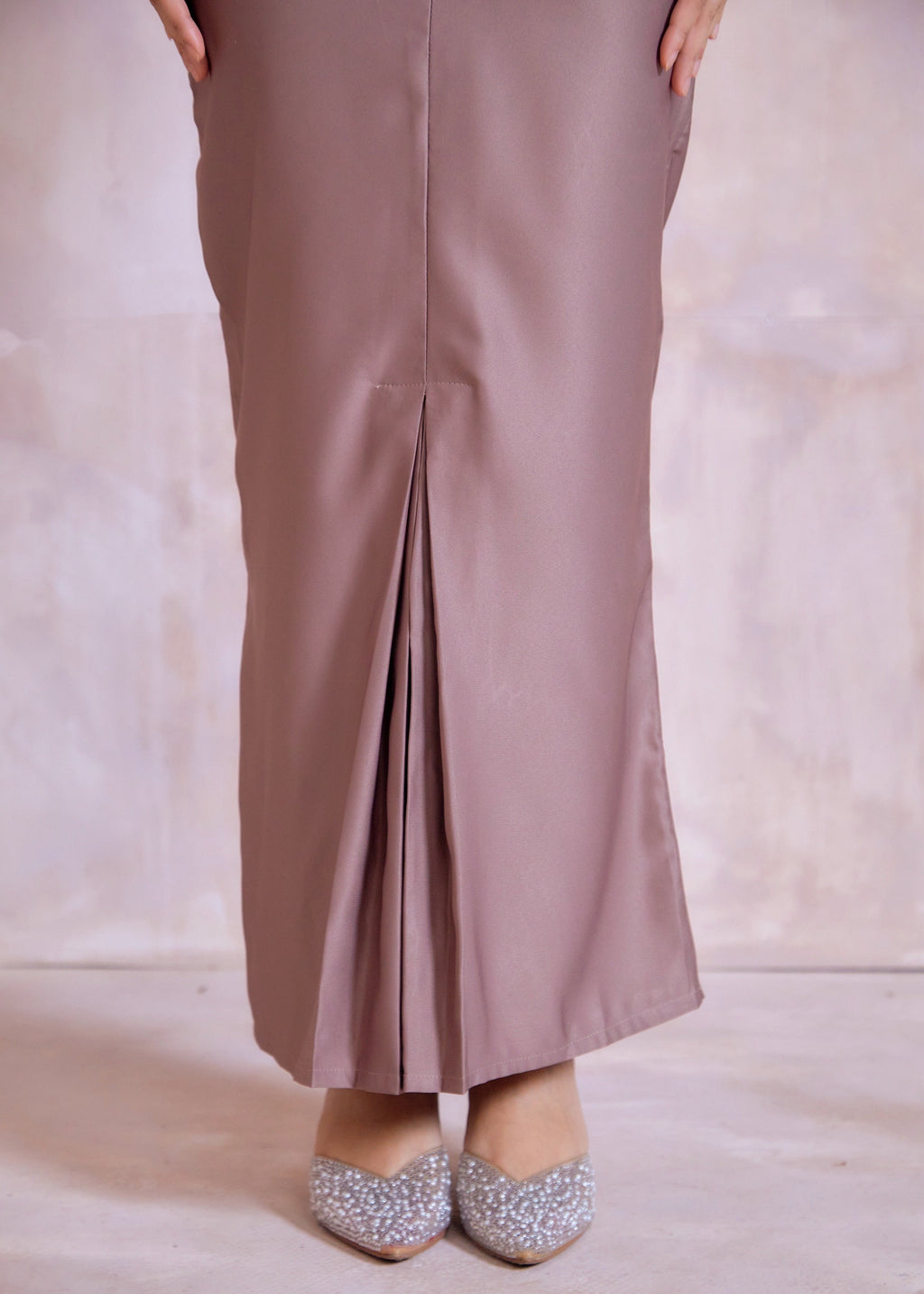 Reina Set in Brown Mauve