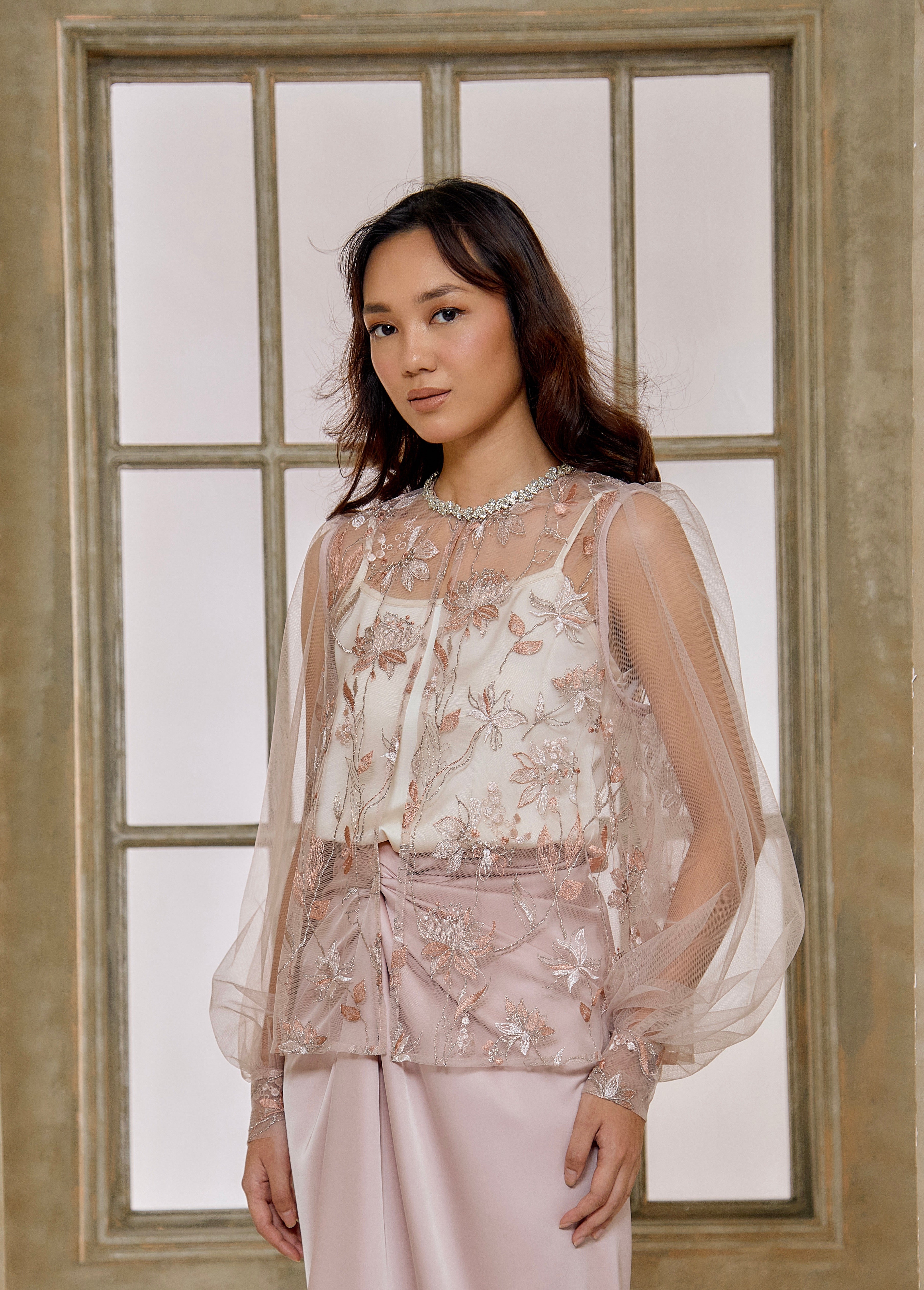 Naomi Set in Soft Blush